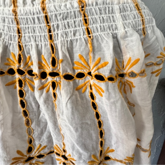 White and Gold Embroidered Women's Top with eyelets off the shoulder blouse cute - Picture 4 of 11